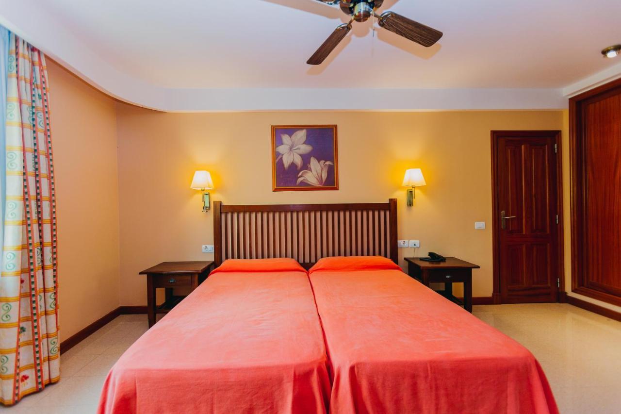 Aparthotel El Galeon Санта Круз де Ла Палма Екстериор снимка